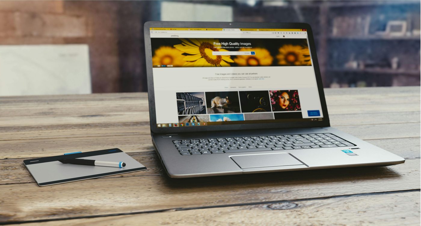 Landing page profissional no laptop